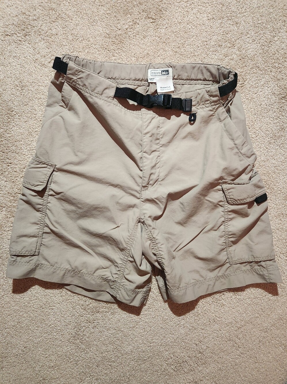 REI Co-op Cargo Hiking Shorts Tan Khaki Belted Gorpcore Size 6
